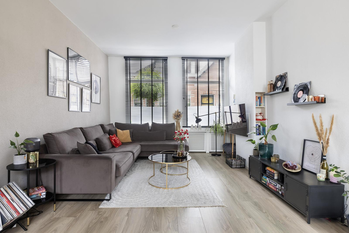 Tussenwoning te koop: De la Reystraat 6, Dordrecht