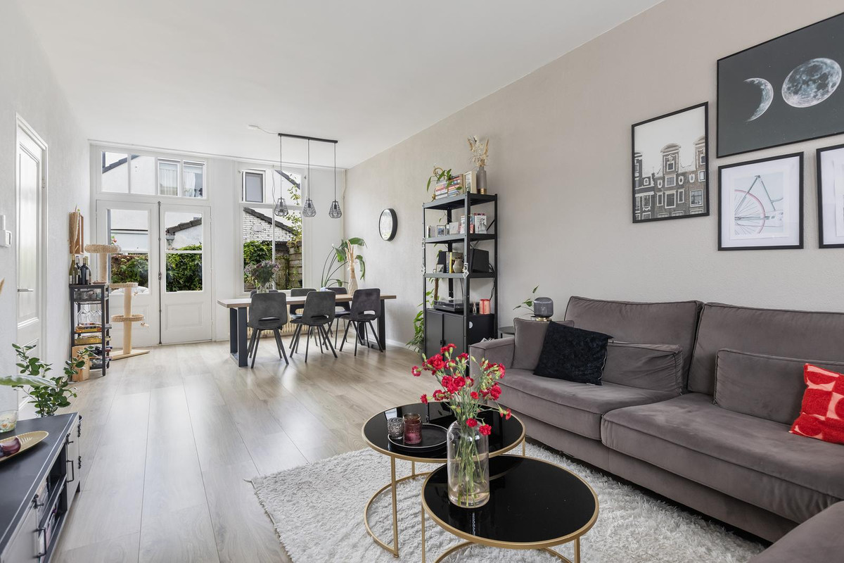 Tussenwoning te koop: De la Reystraat 6, Dordrecht