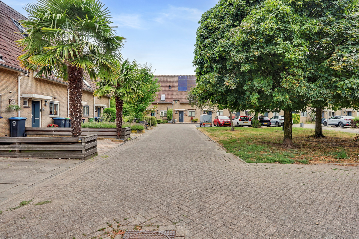 Hoekwoning te koop: Troubadour 1, Rhoon