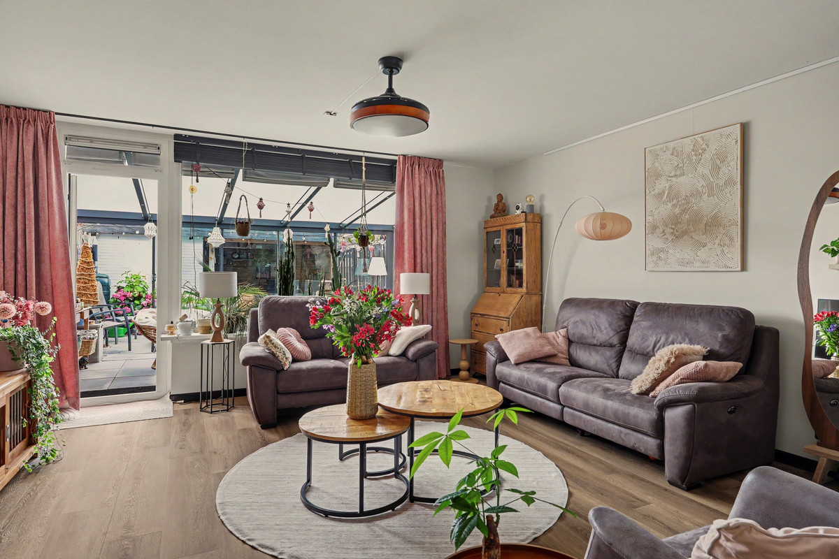 Hoekwoning te koop: Troubadour 1, Rhoon