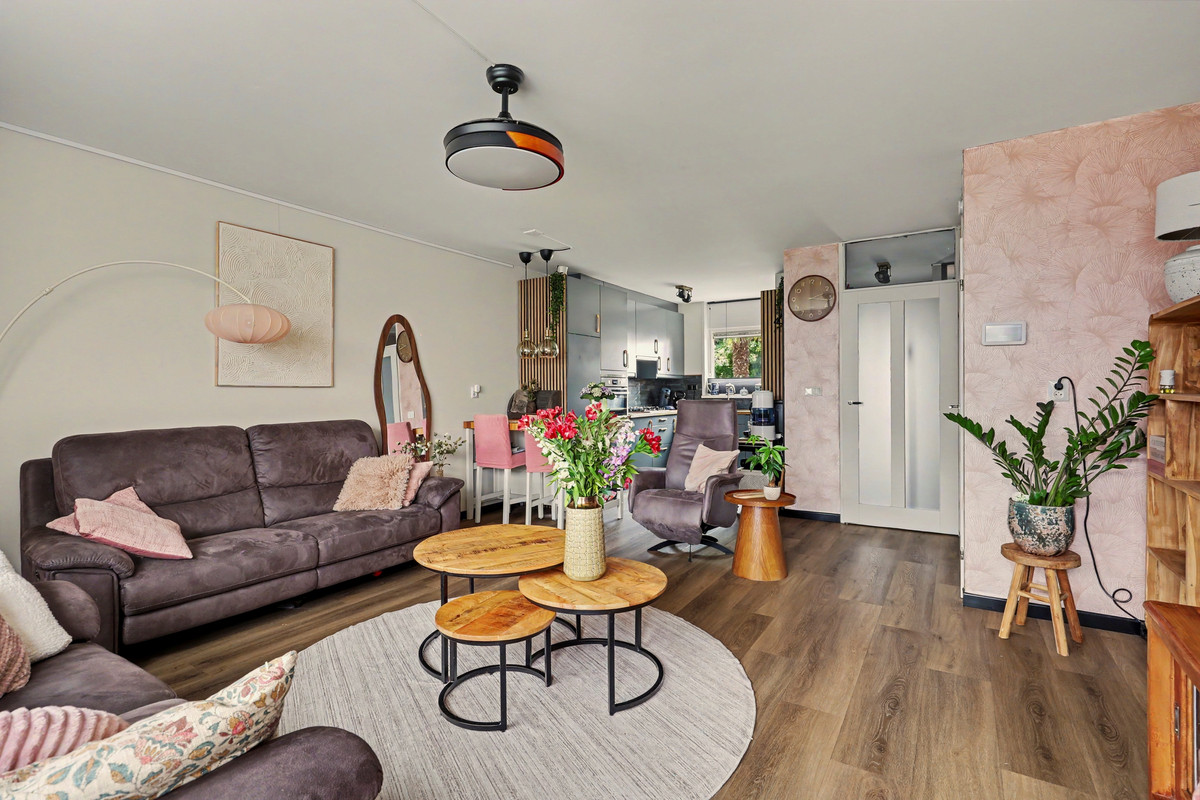 Hoekwoning te koop: Troubadour 1, Rhoon