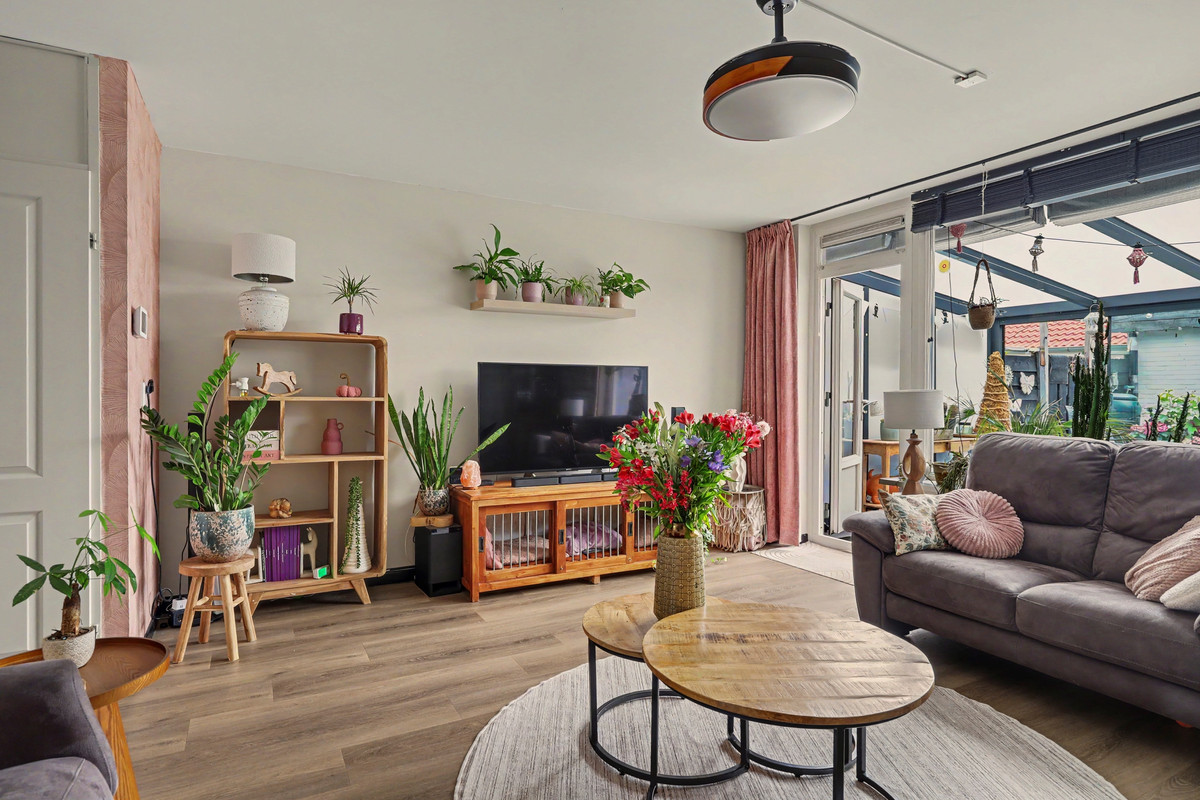 Hoekwoning te koop: Troubadour 1, Rhoon
