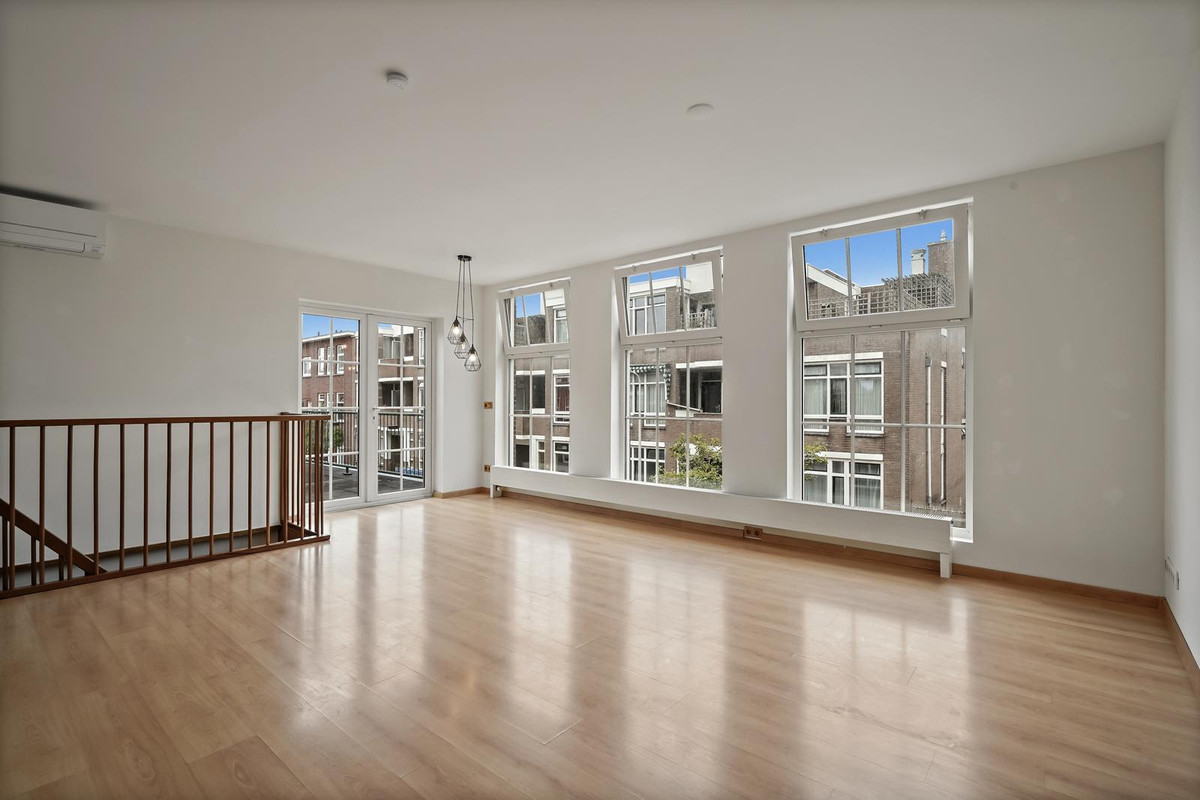 Appartement te koop: Meidoornstraat 128C, 'S-Gravenhage