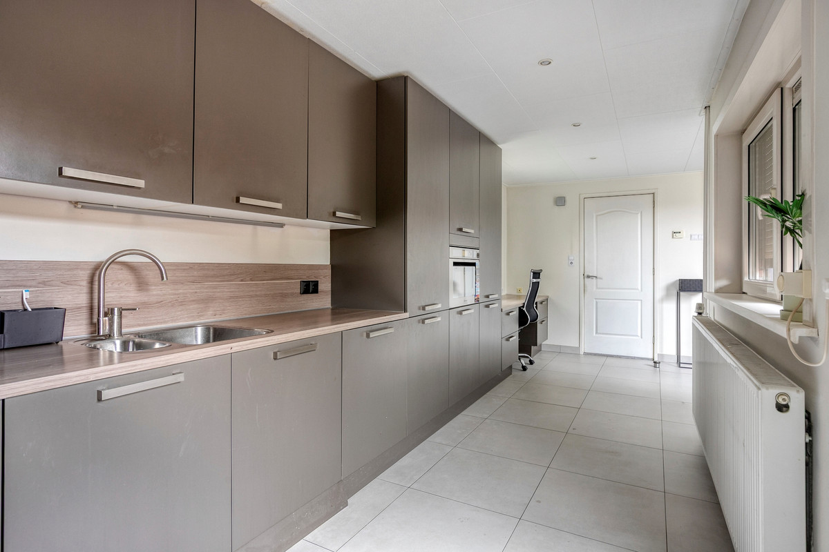 Hoekwoning te koop: Dijkstraat 16, Sas Van Gent