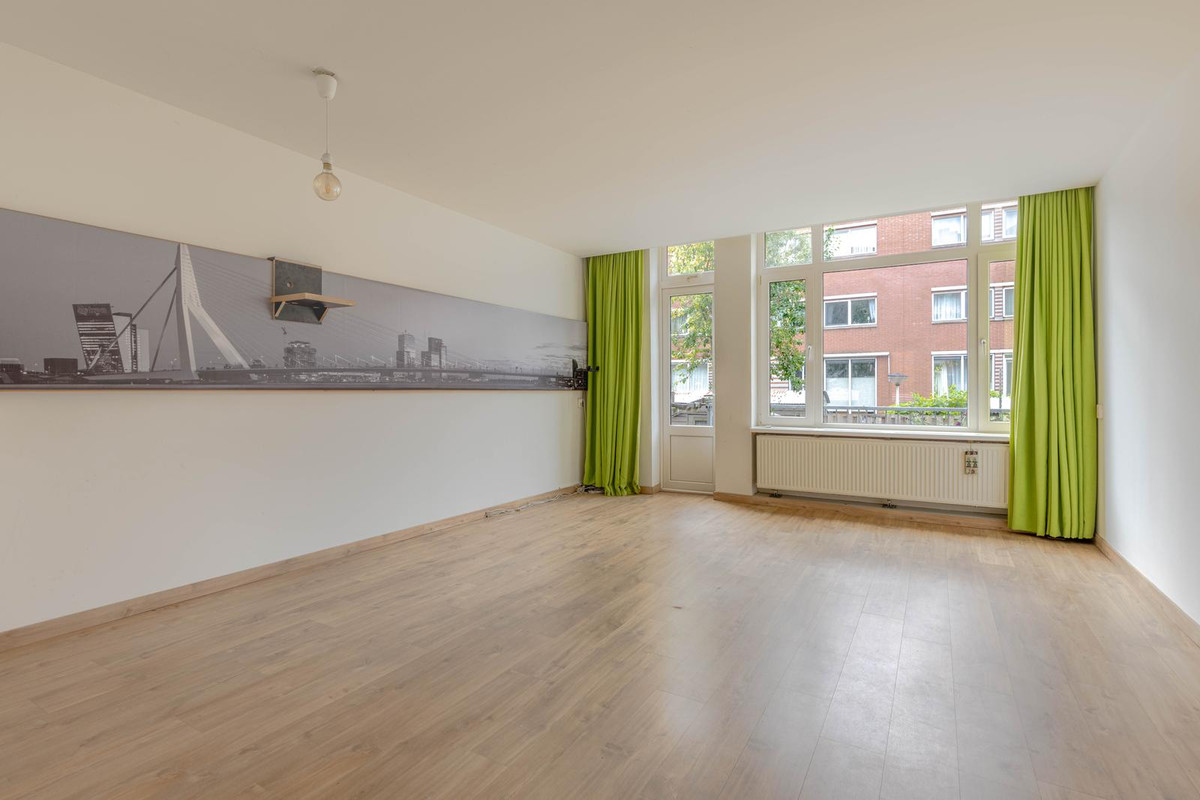 Tussenwoning te koop: Dokstraat 10, Rotterdam