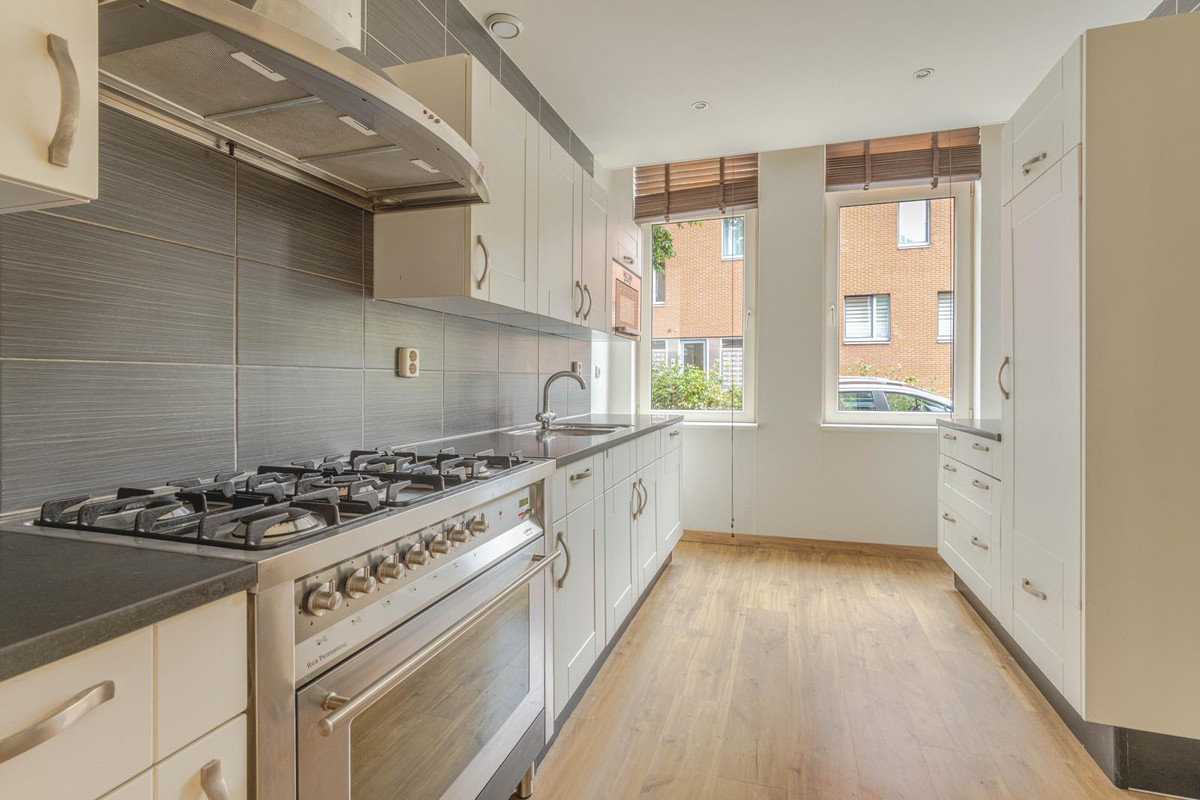 Tussenwoning te koop: Dokstraat 10, Rotterdam