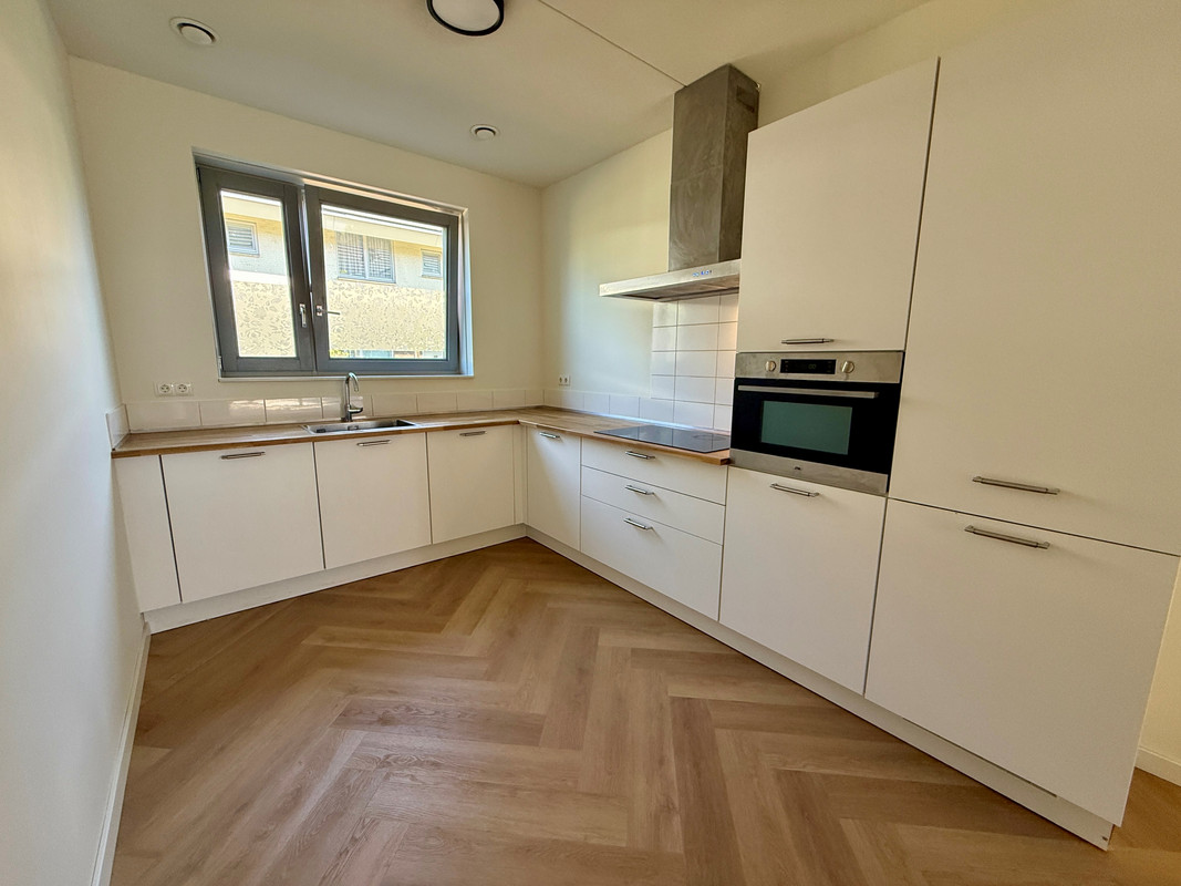 Tussenwoning te huur: Wakerdijk 21, Arnhem