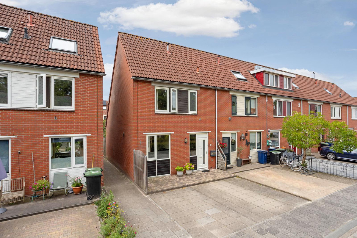 Hoekwoning te koop: Oesterplantsoen 12, Almere
