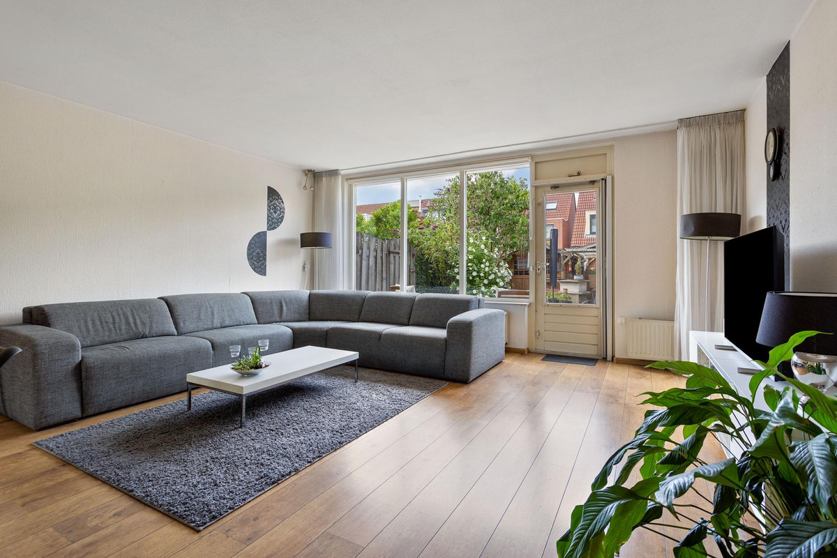 Hoekwoning te koop: Oesterplantsoen 12, Almere