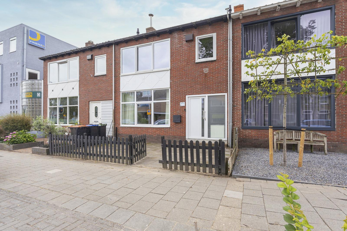 Tussenwoning te koop: Leliestraat 3, Koog Aan De Zaan