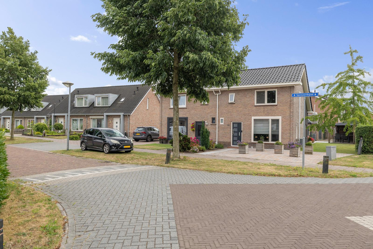 Twee-onder-één-kap te koop: Spanjaardspad 35, Schoonebeek