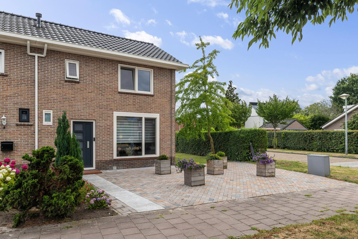 Twee-onder-één-kap te koop: Spanjaardspad 35, Schoonebeek