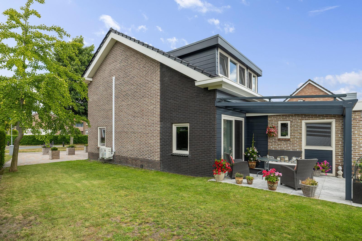 Twee-onder-één-kap te koop: Spanjaardspad 35, Schoonebeek