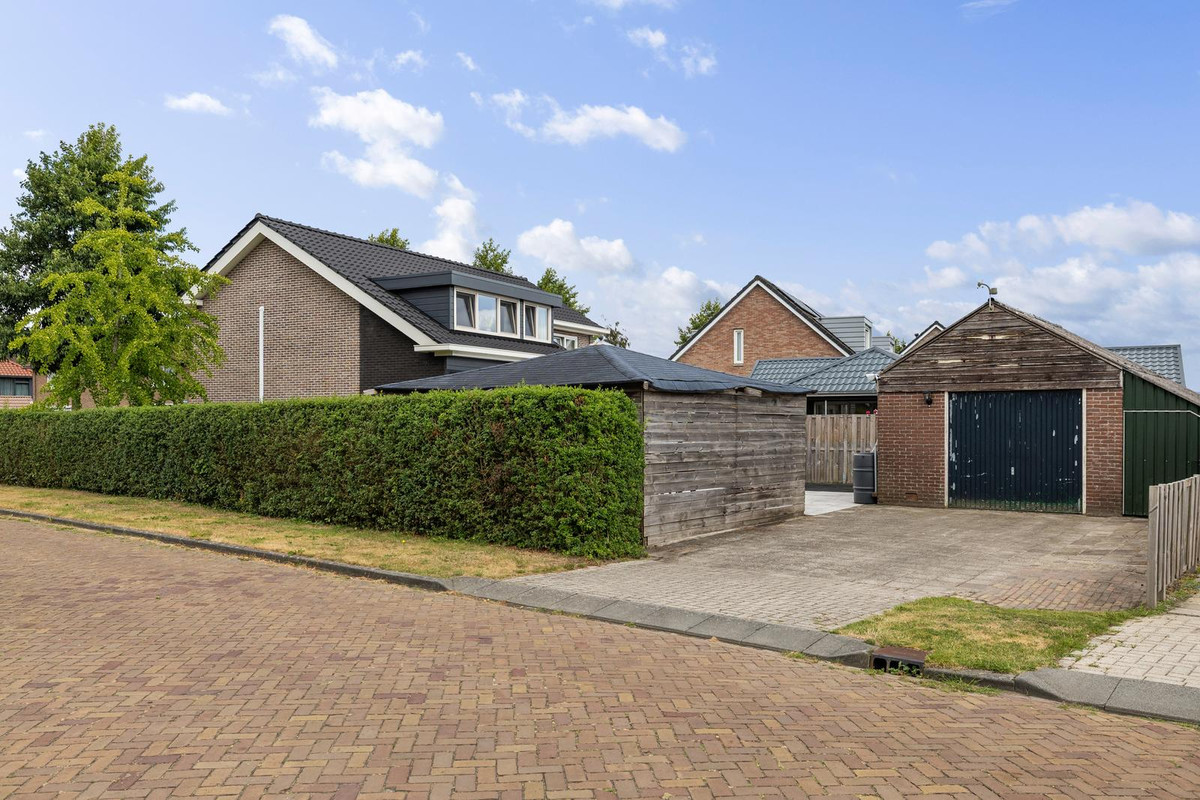 Twee-onder-één-kap te koop: Spanjaardspad 35, Schoonebeek