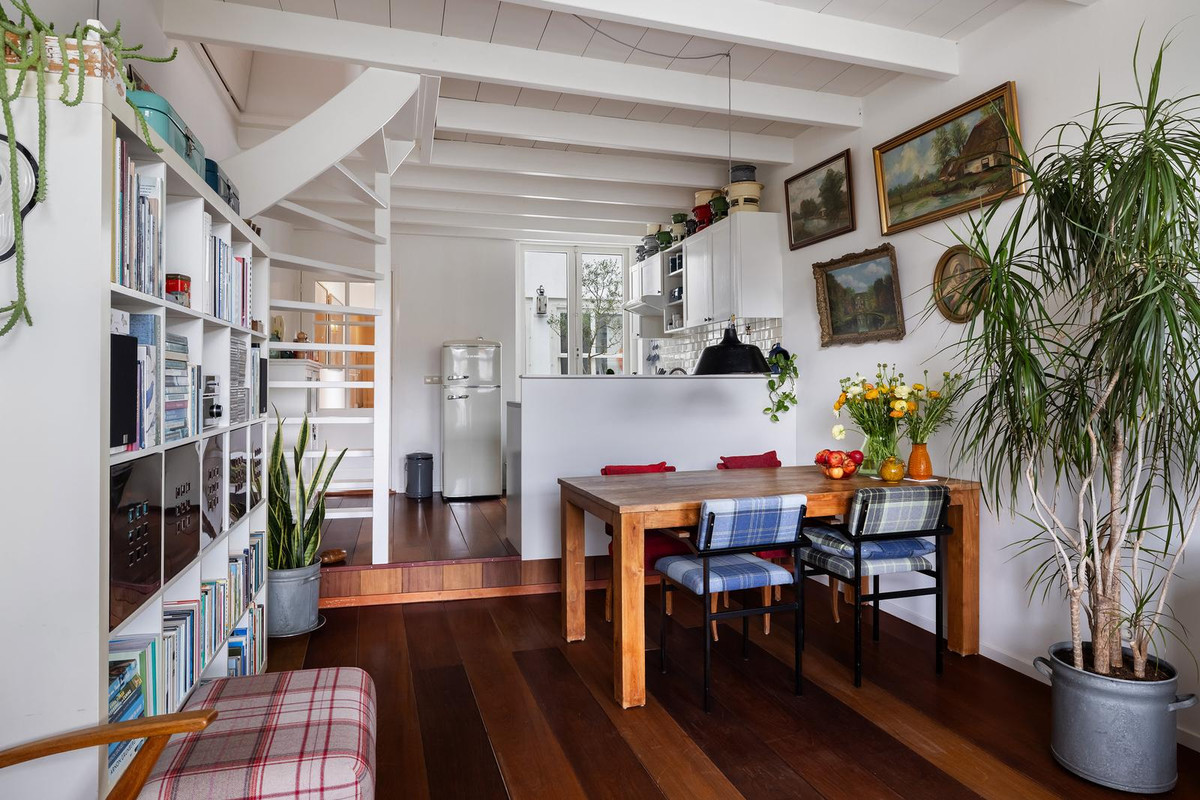 Tussenwoning te koop: Voorstraat 165A, Dordrecht