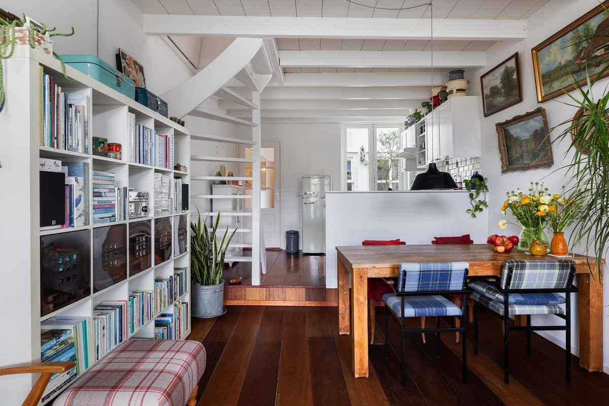 Tussenwoning te koop: Voorstraat 165A, Dordrecht