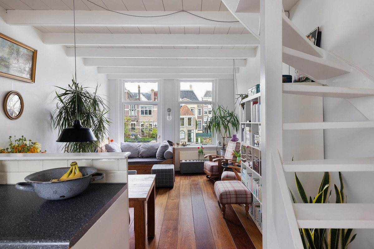Tussenwoning te koop: Voorstraat 165A, Dordrecht