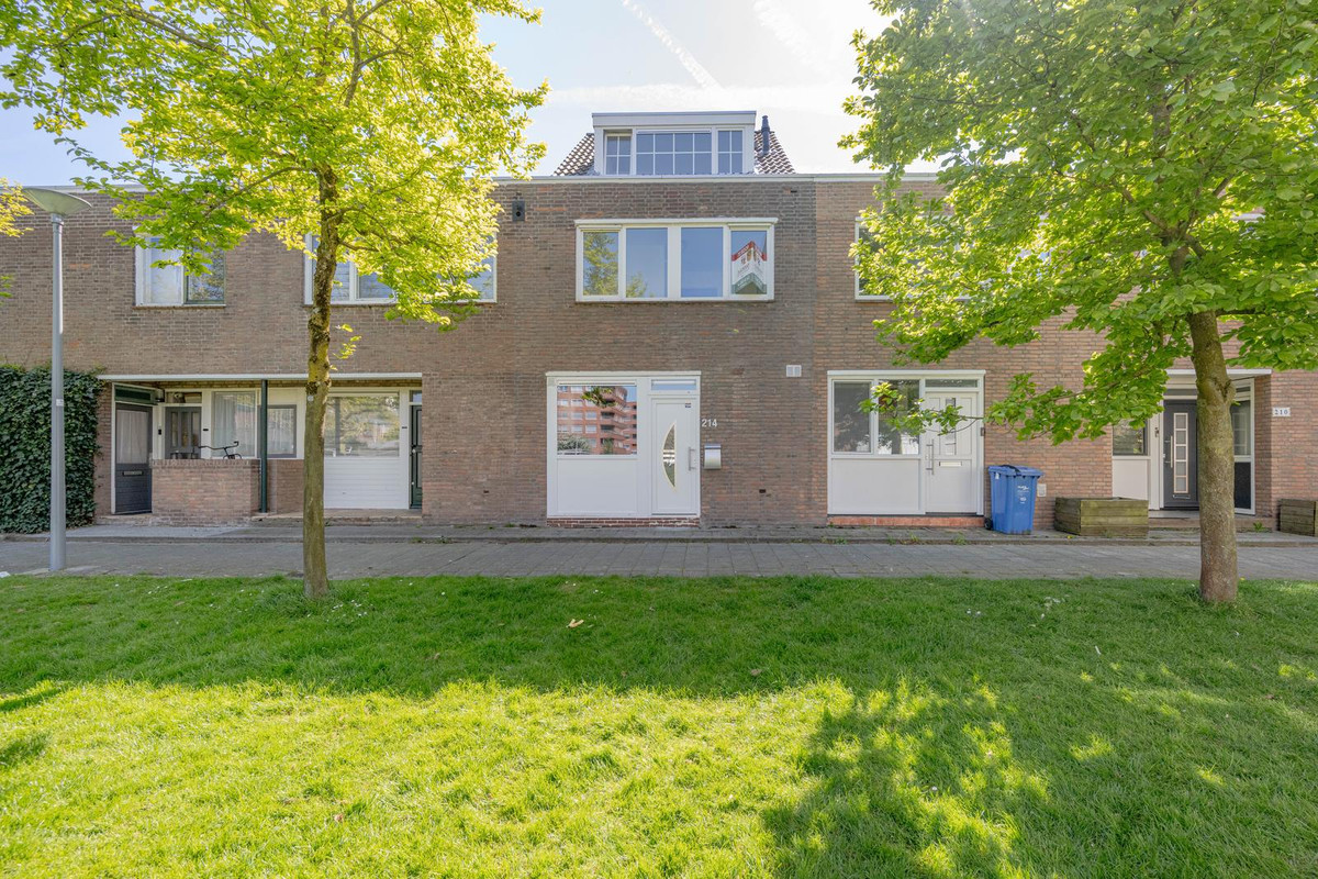 Tussenwoning te koop: Ellewoutsdijkstraat 214, Rotterdam