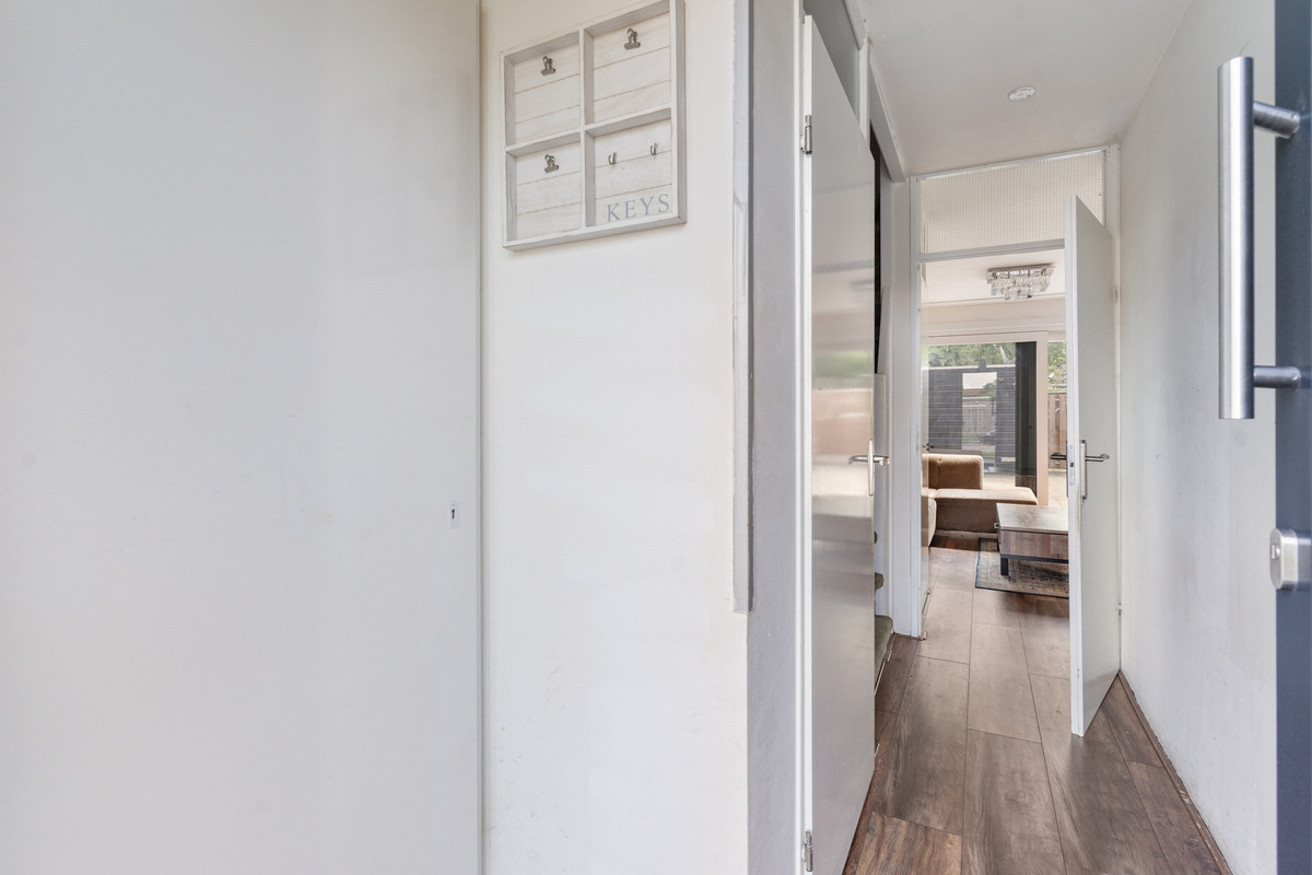 Tussenwoning te koop: Zonnebloemweg 8, Almere