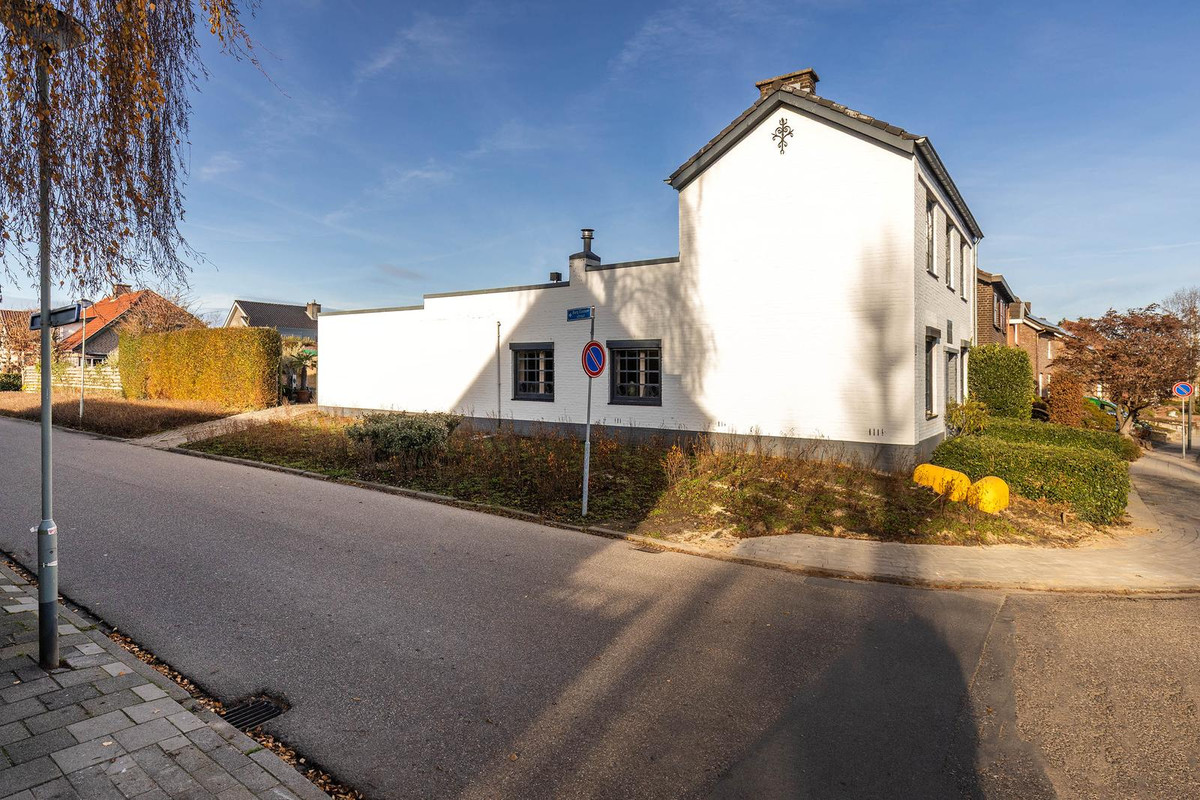 Vrijstaande woning te koop: Koolweg 111, Elsloo