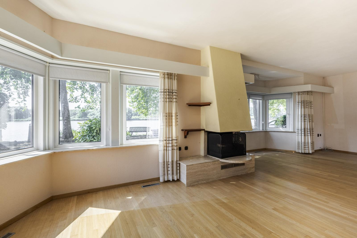 Vrijstaande woning te koop: Oosterstraat 11, Sliedrecht