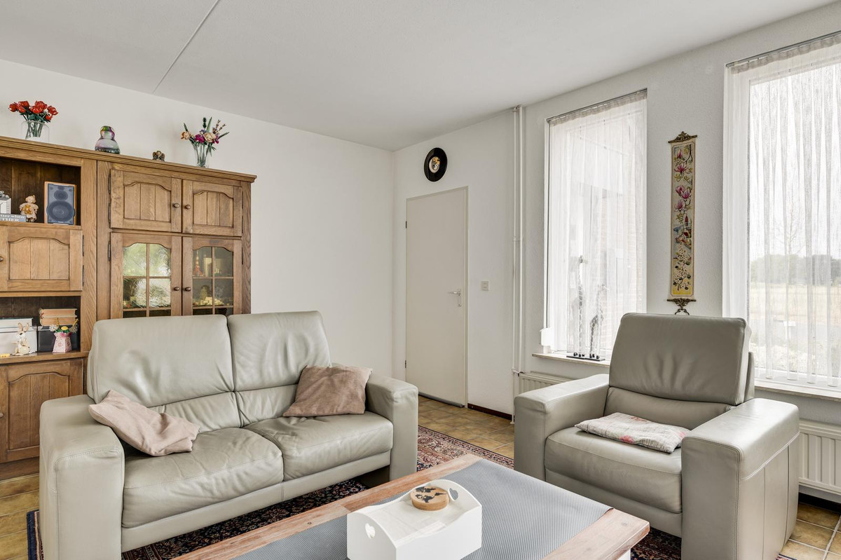 Tussenwoning te koop: Florastraat 140, Nederweert
