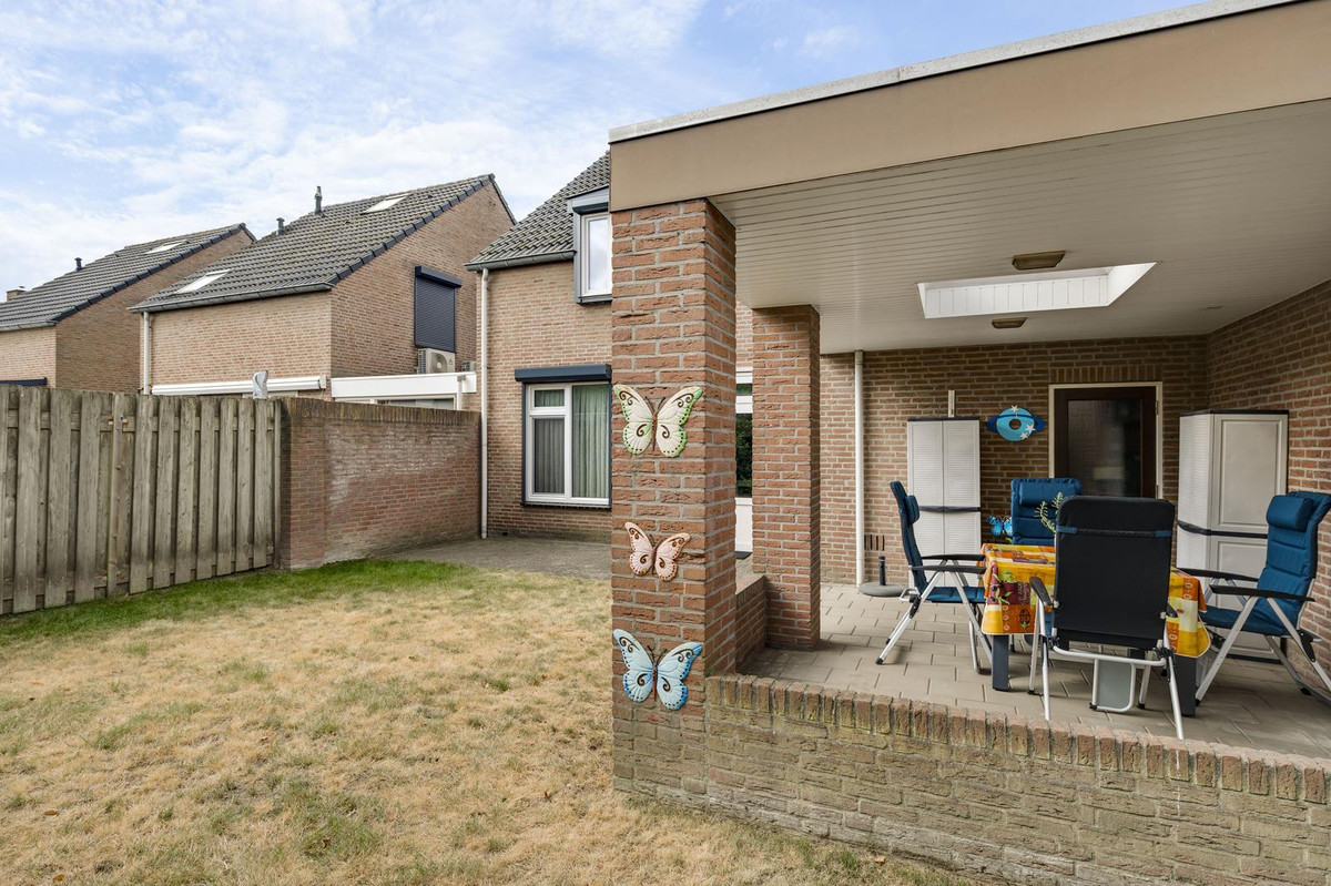 Tussenwoning te koop: Florastraat 140, Nederweert