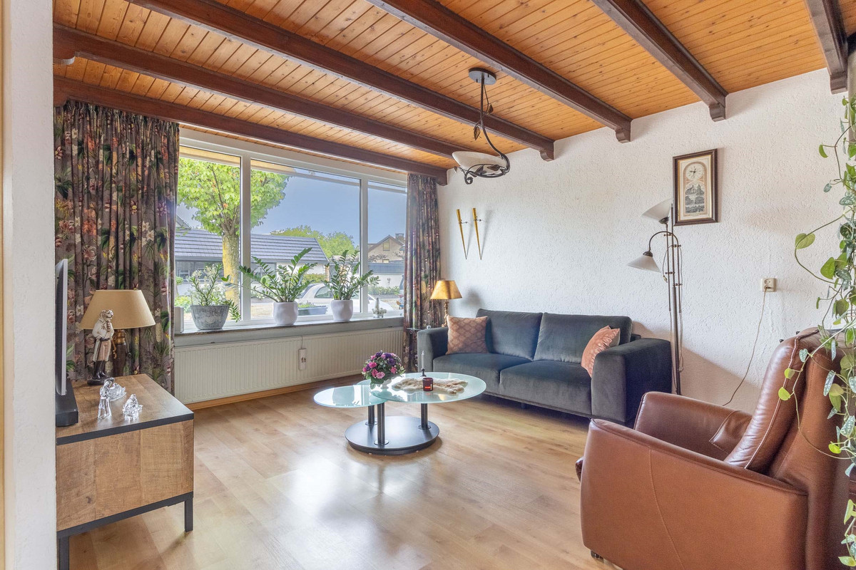 Tussenwoning te koop: Beethovenlaan 14, Bunschoten-Spakenburg