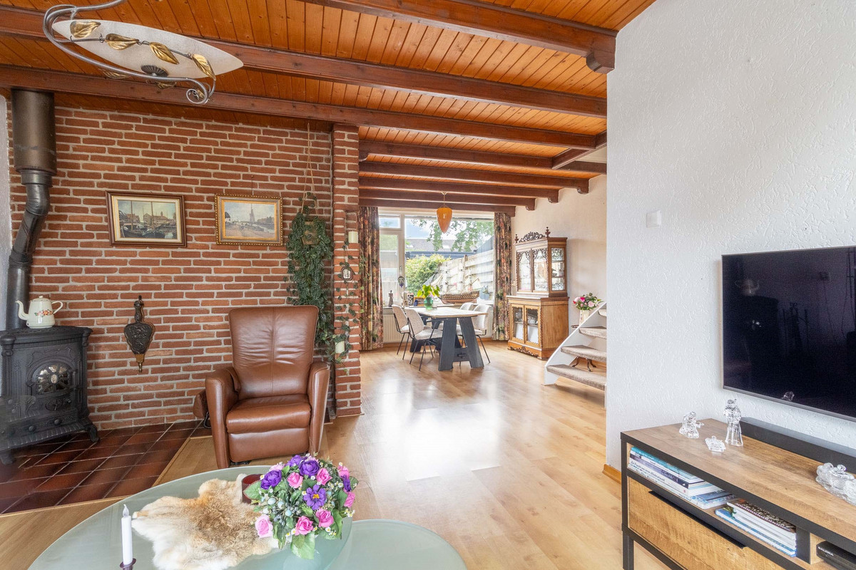 Tussenwoning te koop: Beethovenlaan 14, Bunschoten-Spakenburg
