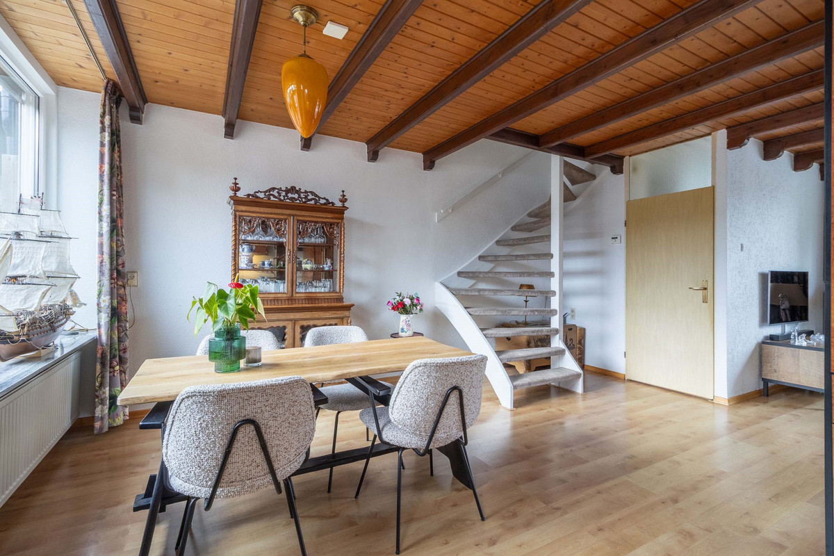 Tussenwoning te koop: Beethovenlaan 14, Bunschoten-Spakenburg