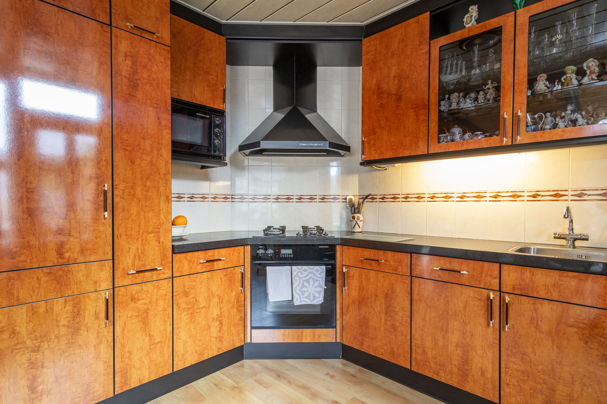 Tussenwoning te koop: Beethovenlaan 14, Bunschoten-Spakenburg