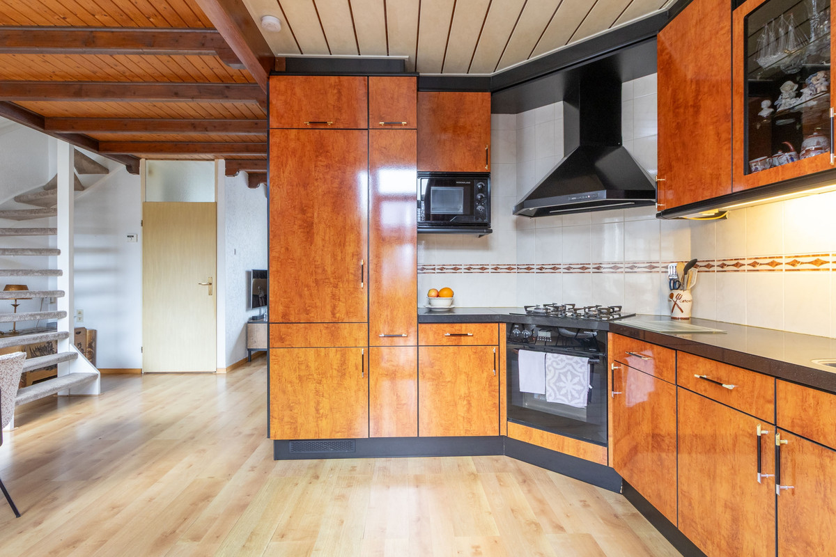 Tussenwoning te koop: Beethovenlaan 14, Bunschoten-Spakenburg
