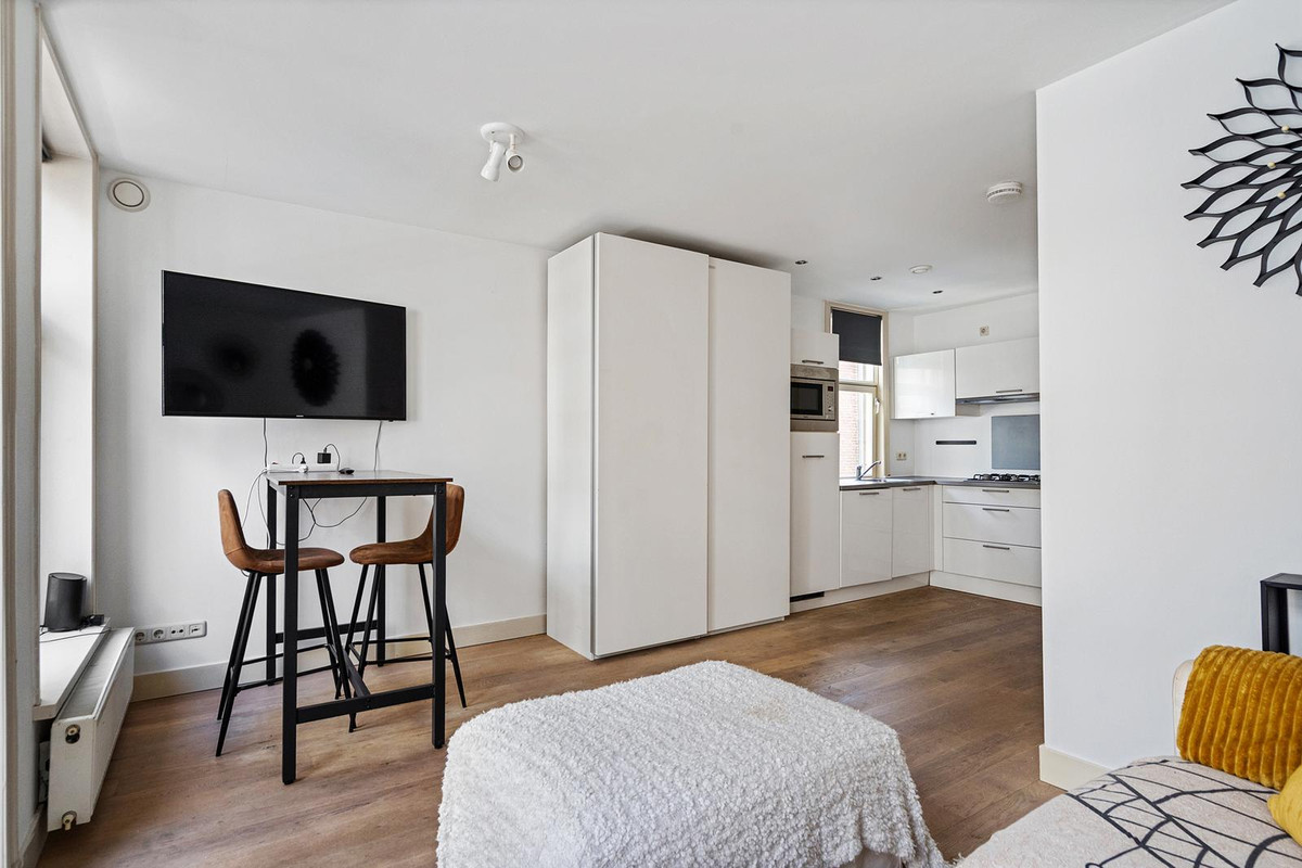 Studio te koop: Albert Cuypstraat 239-1A, Amsterdam