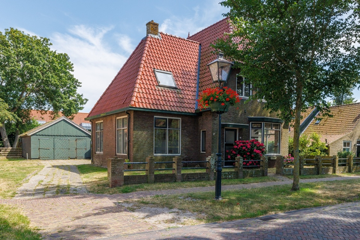 Vrijstaande woning te koop: Camminghastraat 12, Ballum