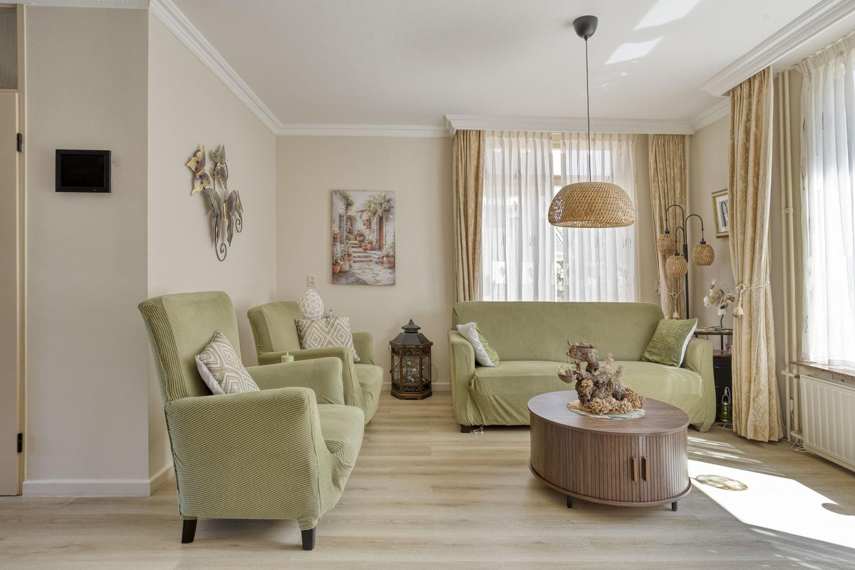 Tussenwoning te koop: Kruidhof 14, Bergen Op Zoom