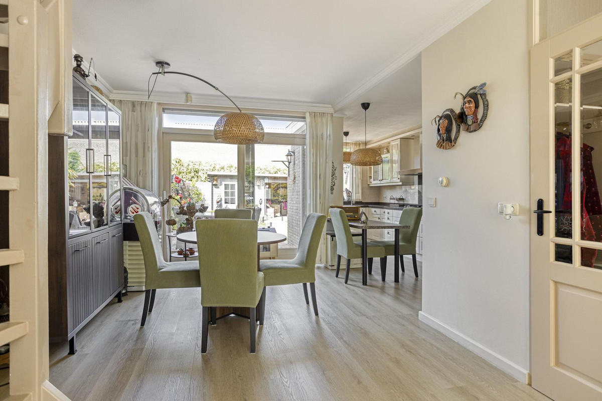 Tussenwoning te koop: Kruidhof 14, Bergen Op Zoom