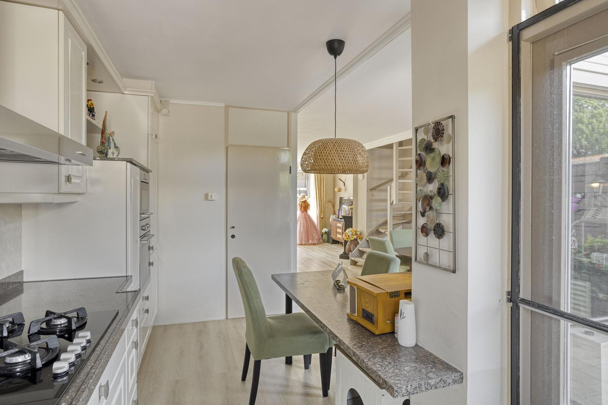 Tussenwoning te koop: Kruidhof 14, Bergen Op Zoom