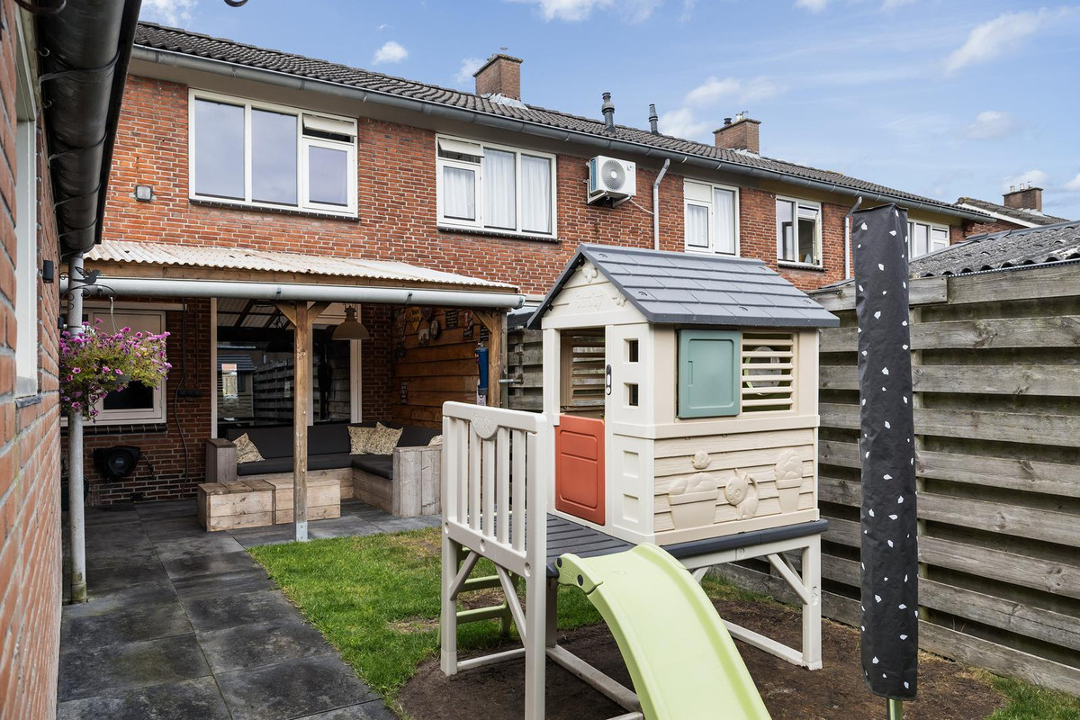 Tussenwoning te koop: Wijkstraat 111, Nieuw-Amsterdam