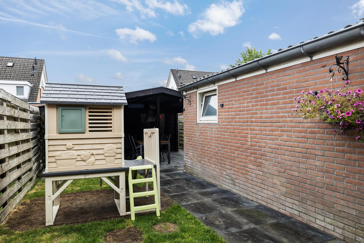 Tussenwoning te koop: Wijkstraat 111, Nieuw-Amsterdam