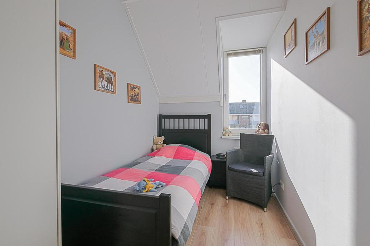 Tussenwoning te huur: Duinhof 10, Den Helder