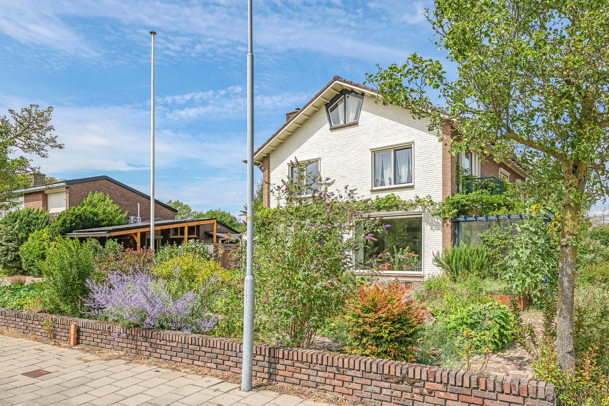Vrijstaande woning te koop: Koningin Wilhelminalaan 8, Varsseveld