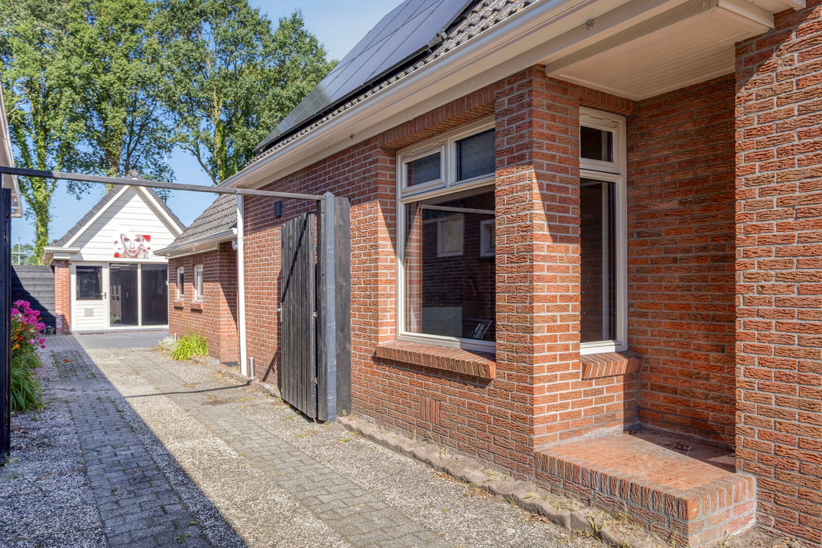 Vrijstaande woning te koop: Middenweg 54, Muntendam
