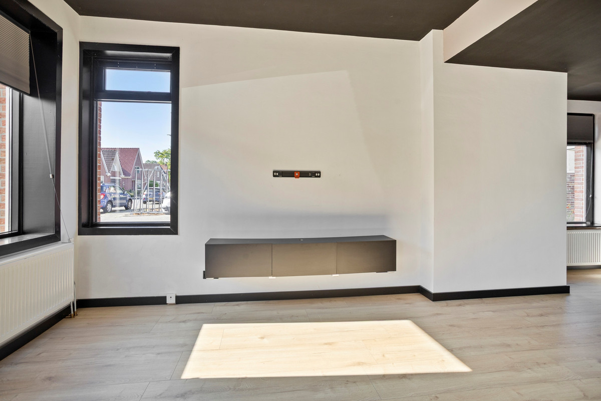 Vrijstaande woning te koop: Middenweg 54, Muntendam