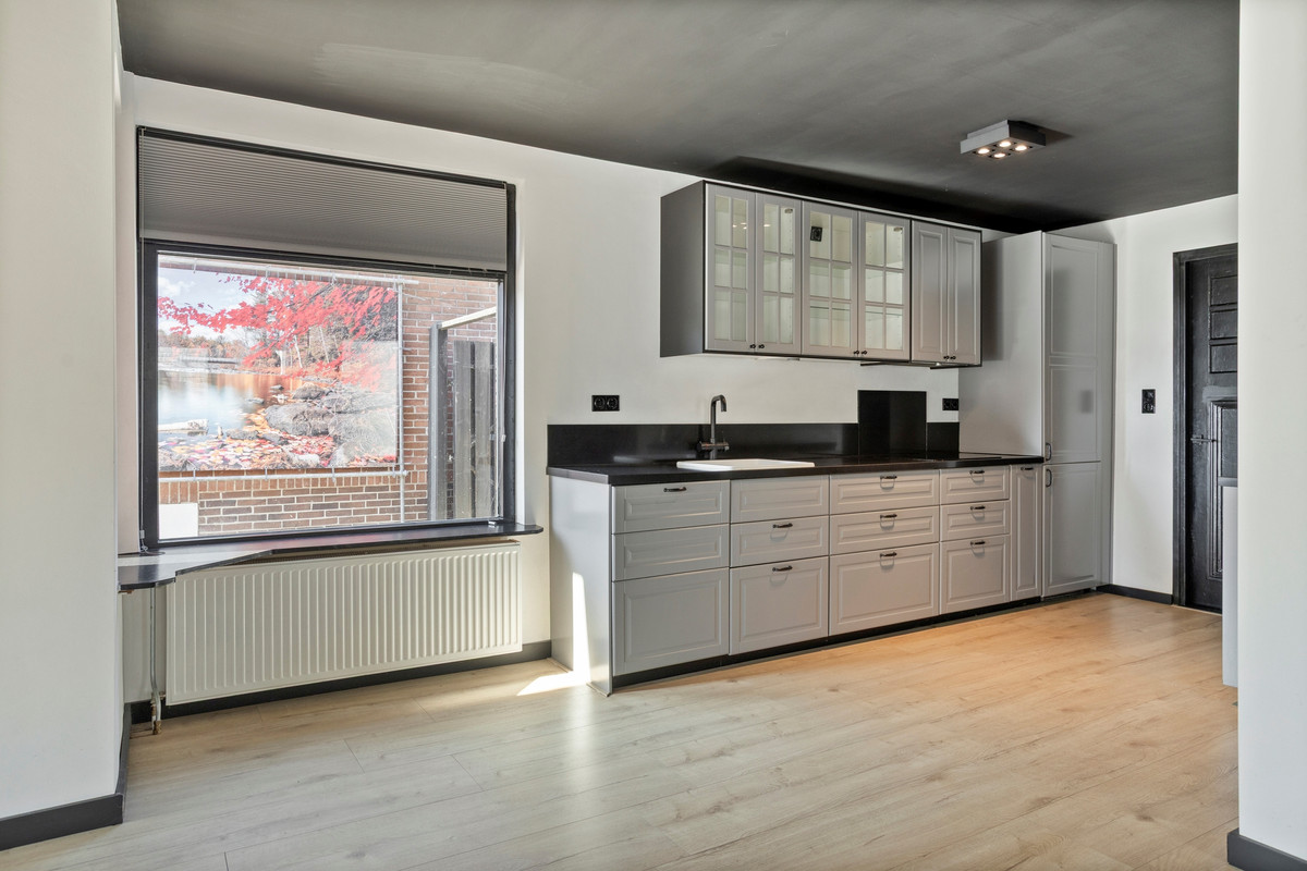 Vrijstaande woning te koop: Middenweg 54, Muntendam