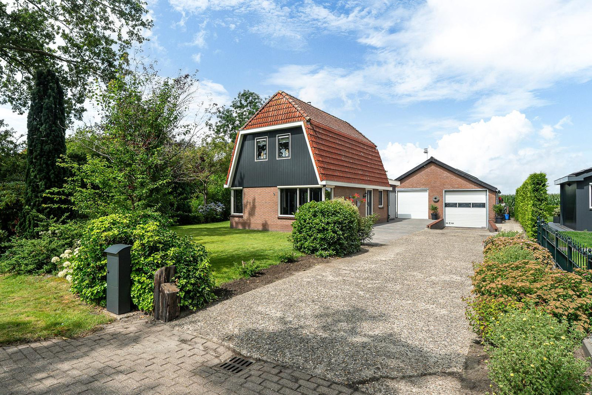 Vrijstaande woning te koop: Oosterstreek 103, Oosterstreek