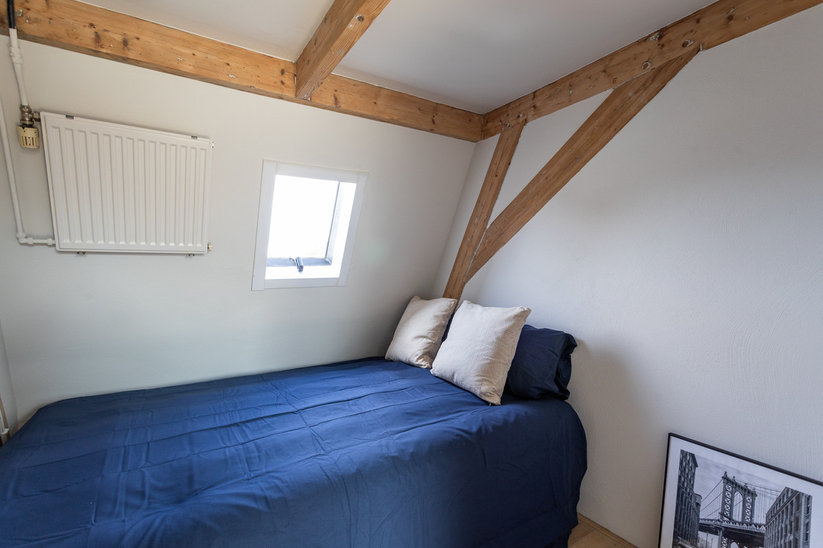 Studio te koop: Van Bylandtstraat 87B, 'S-Gravenhage