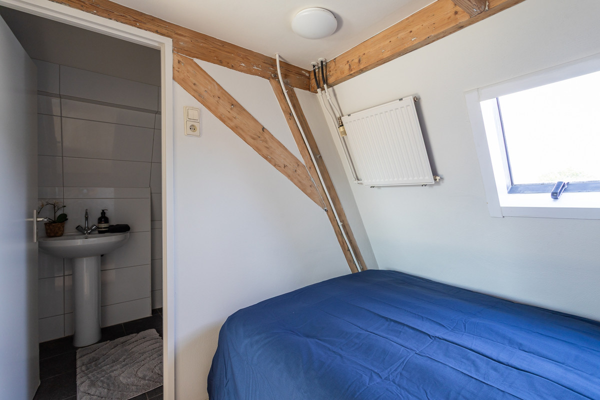 Studio te koop: Van Bylandtstraat 87B, 'S-Gravenhage