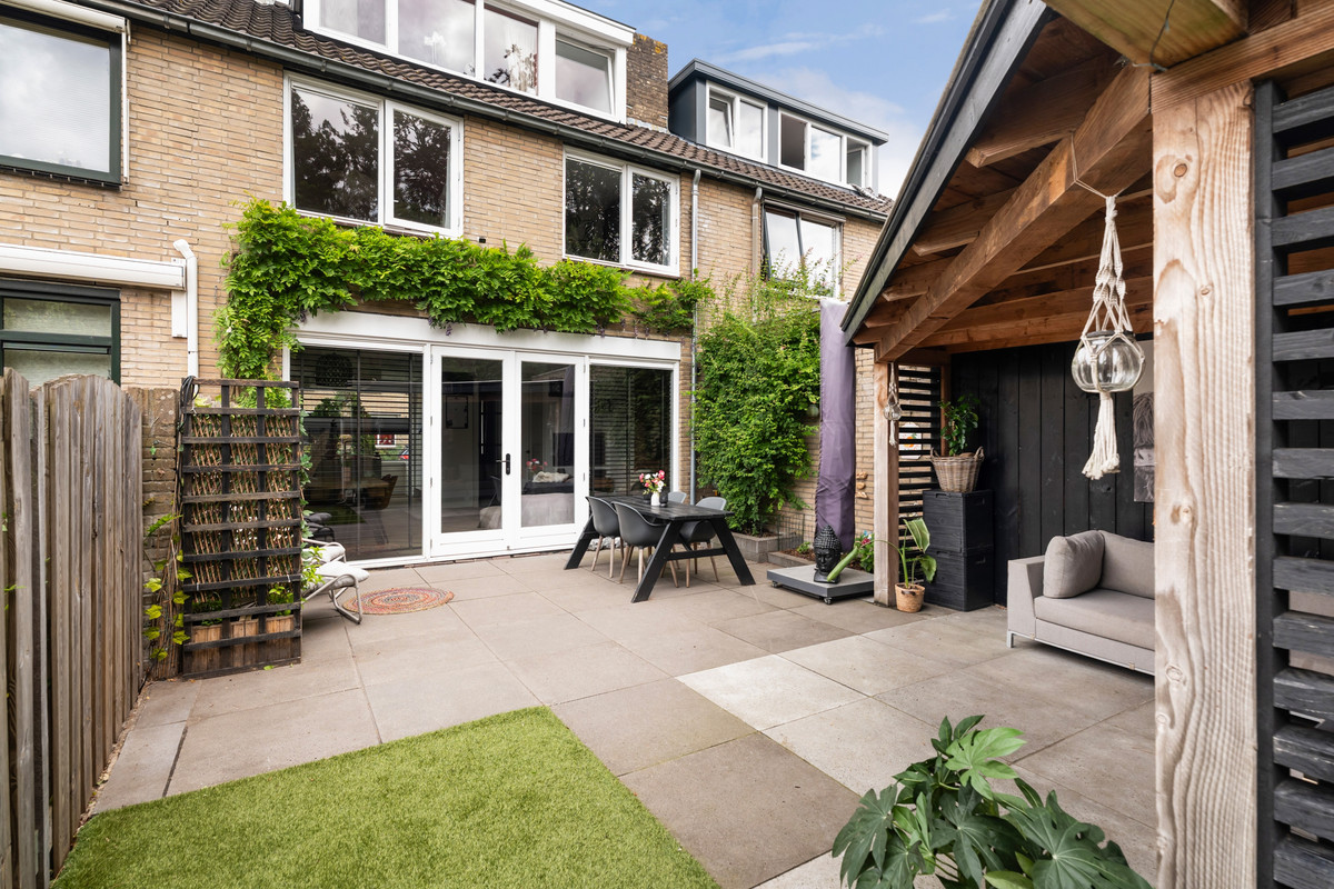 Hoekwoning te koop: Marmontweg 48, Austerlitz