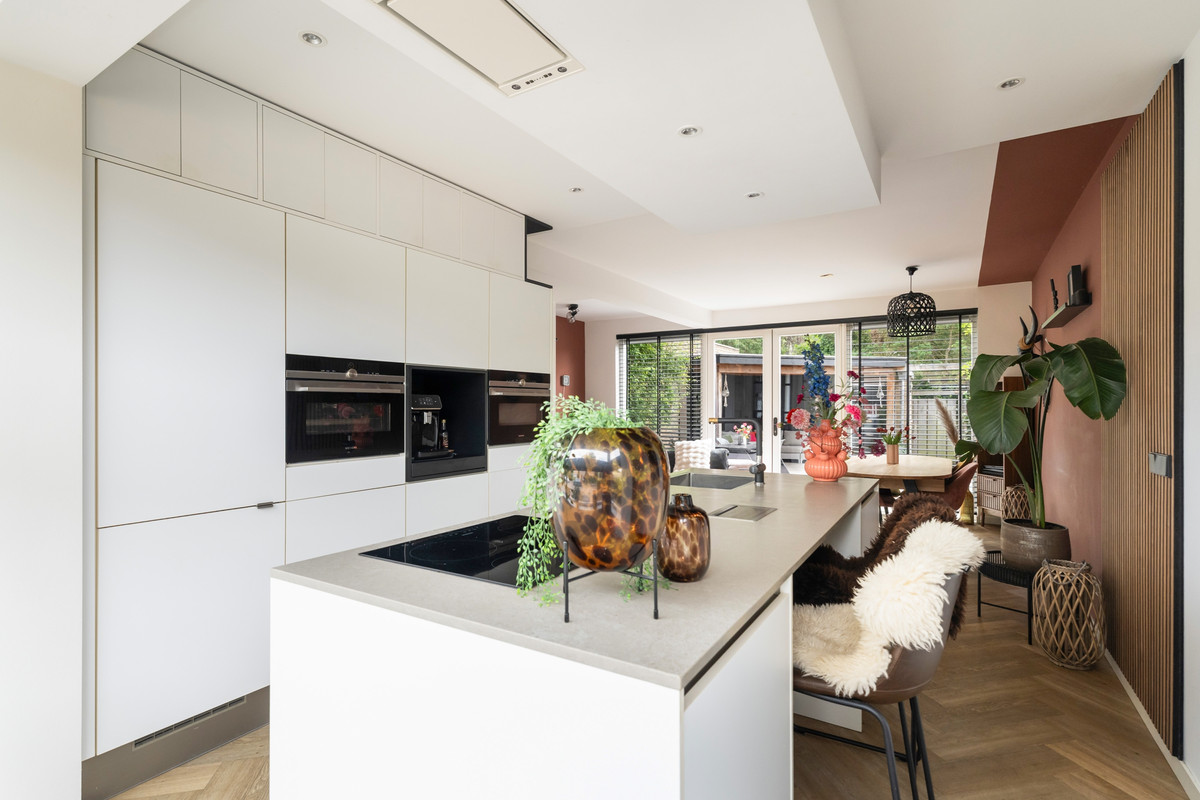 Hoekwoning te koop: Marmontweg 48, Austerlitz