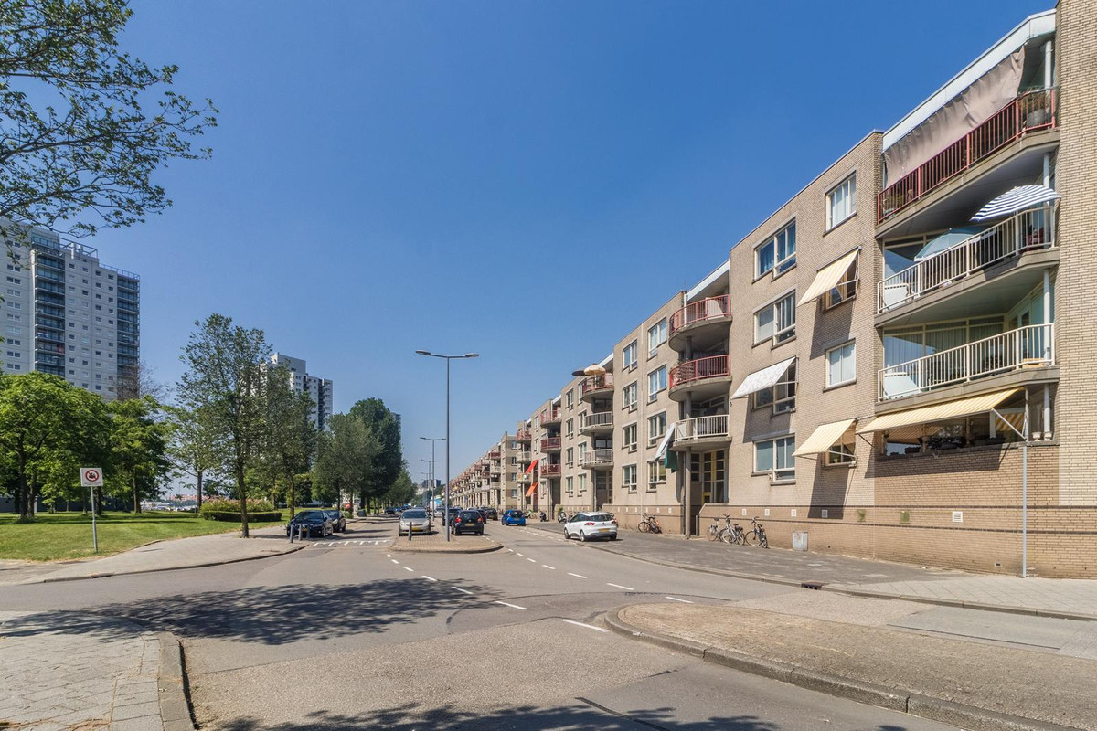Appartement te koop: Drinkwaterweg 290, Rotterdam